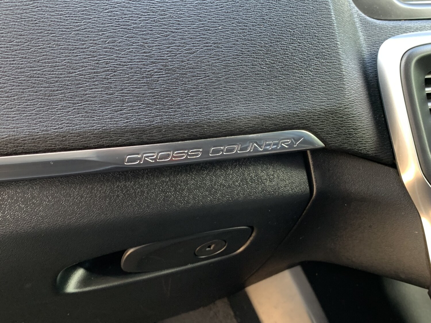 Used Volvo V40 2013 for sale - 77881050: Photo 24