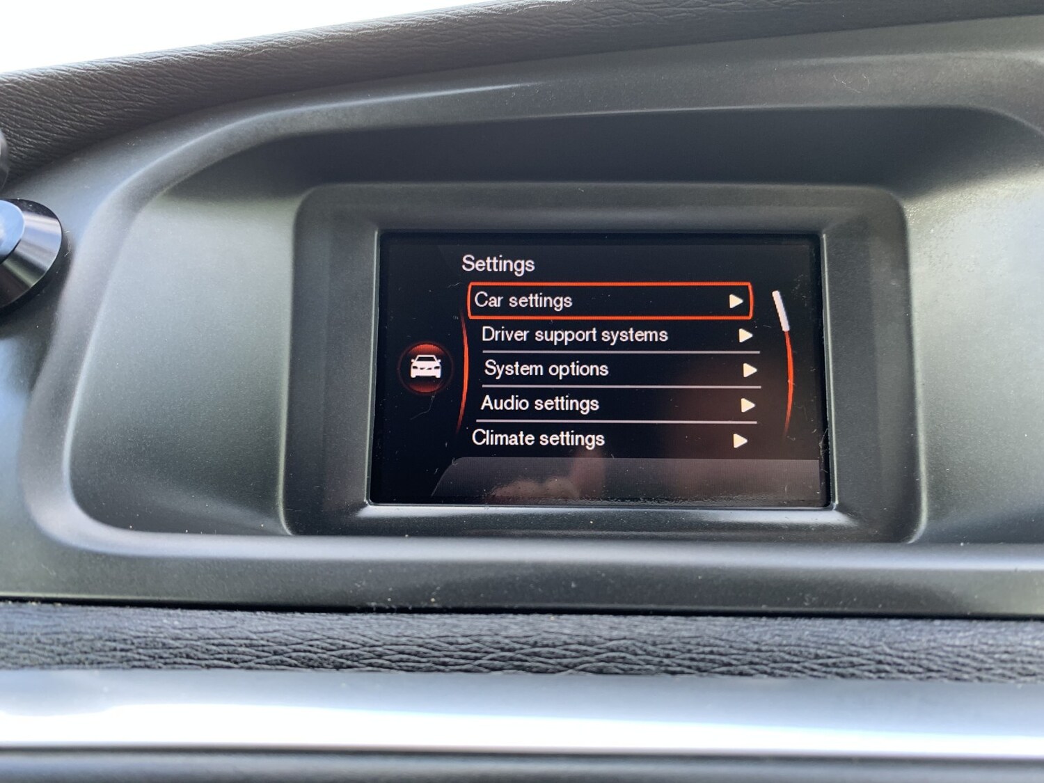 Used Volvo V40 2013 for sale - 77881050: Photo 27