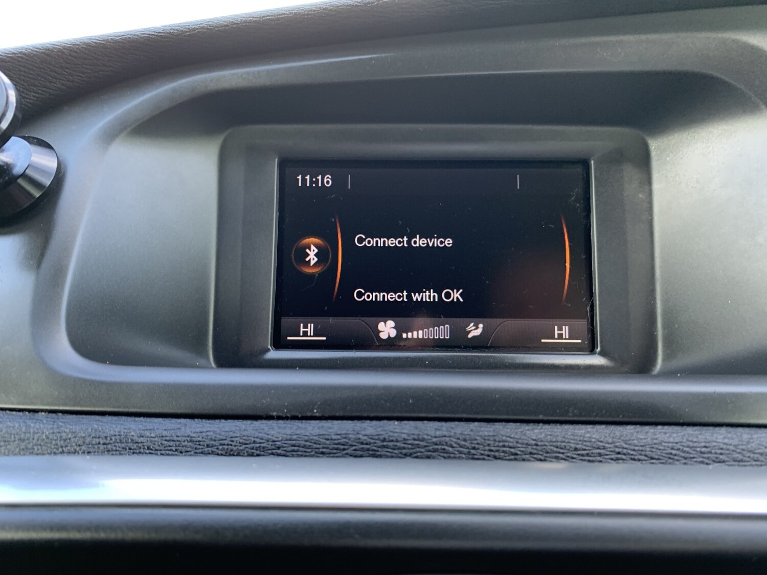 Used Volvo V40 2013 for sale - 77881050: Photo 28