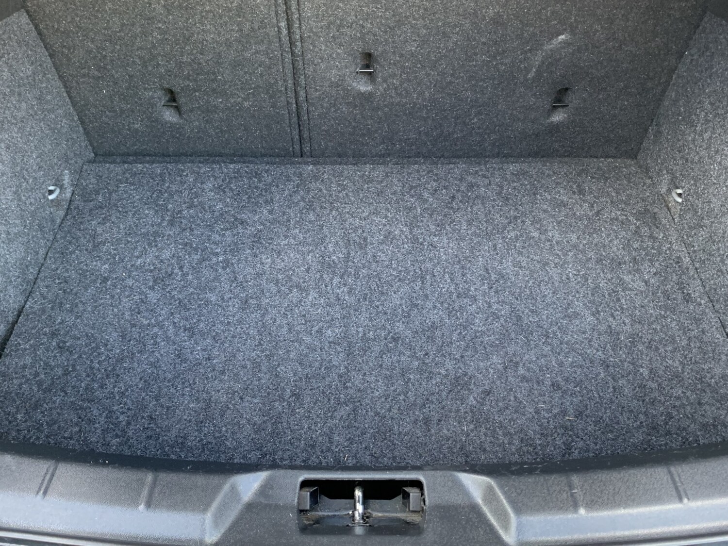 Used Volvo V40 2013 for sale - 77881050: Photo 56