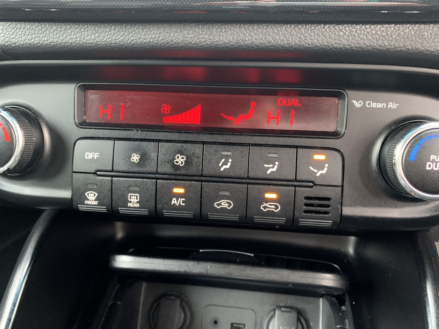 Used Kia Carens 2013 for sale - 77522114: Photo 57