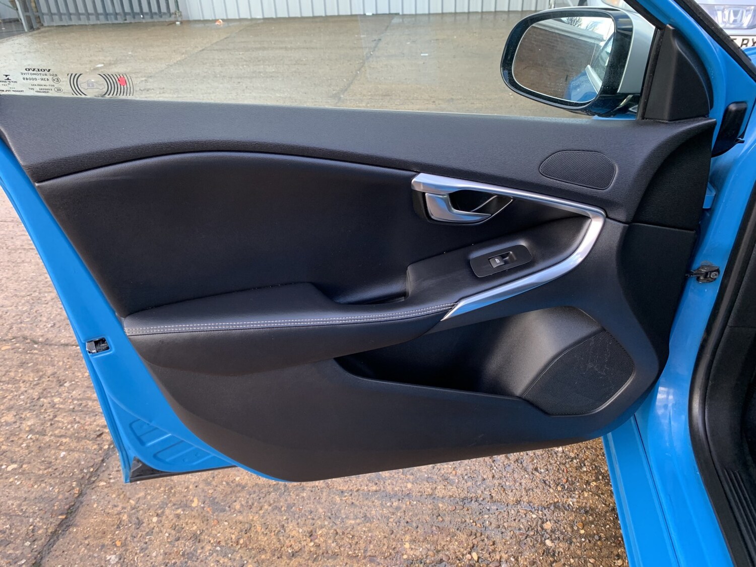 Used Volvo V40 2014 for sale - 77572853: Photo 19