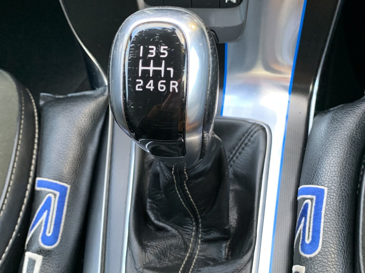 Used Volvo V40 2014 for sale - 77572853: Photo 34