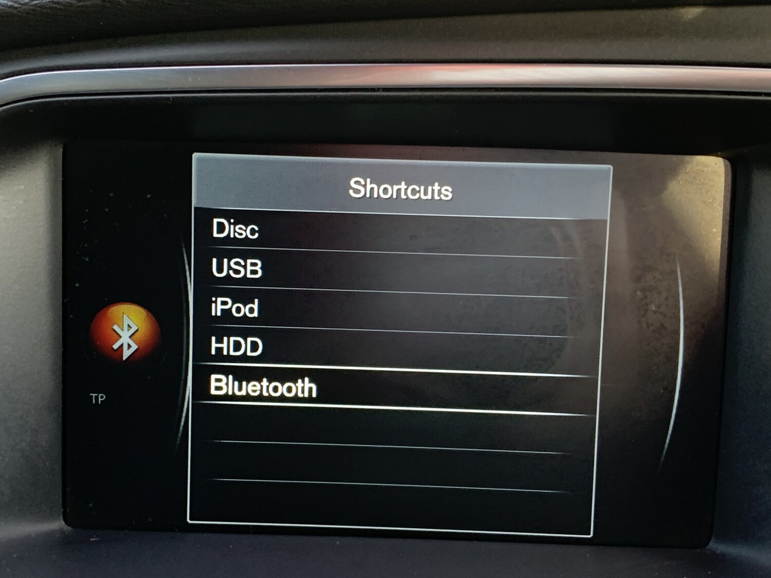 Used Volvo V40 2014 for sale - 77572853: Photo 36