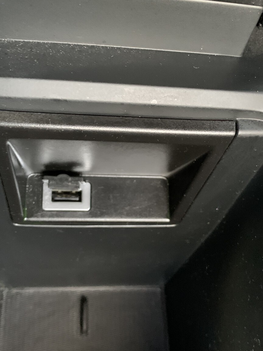 Used Volvo V40 2014 for sale - 77572853: Photo 38