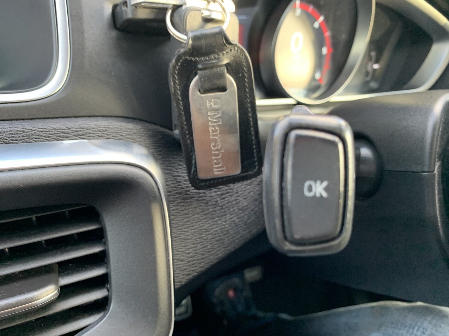 Used Volvo V40 2014 for sale - 77572853: Photo 47