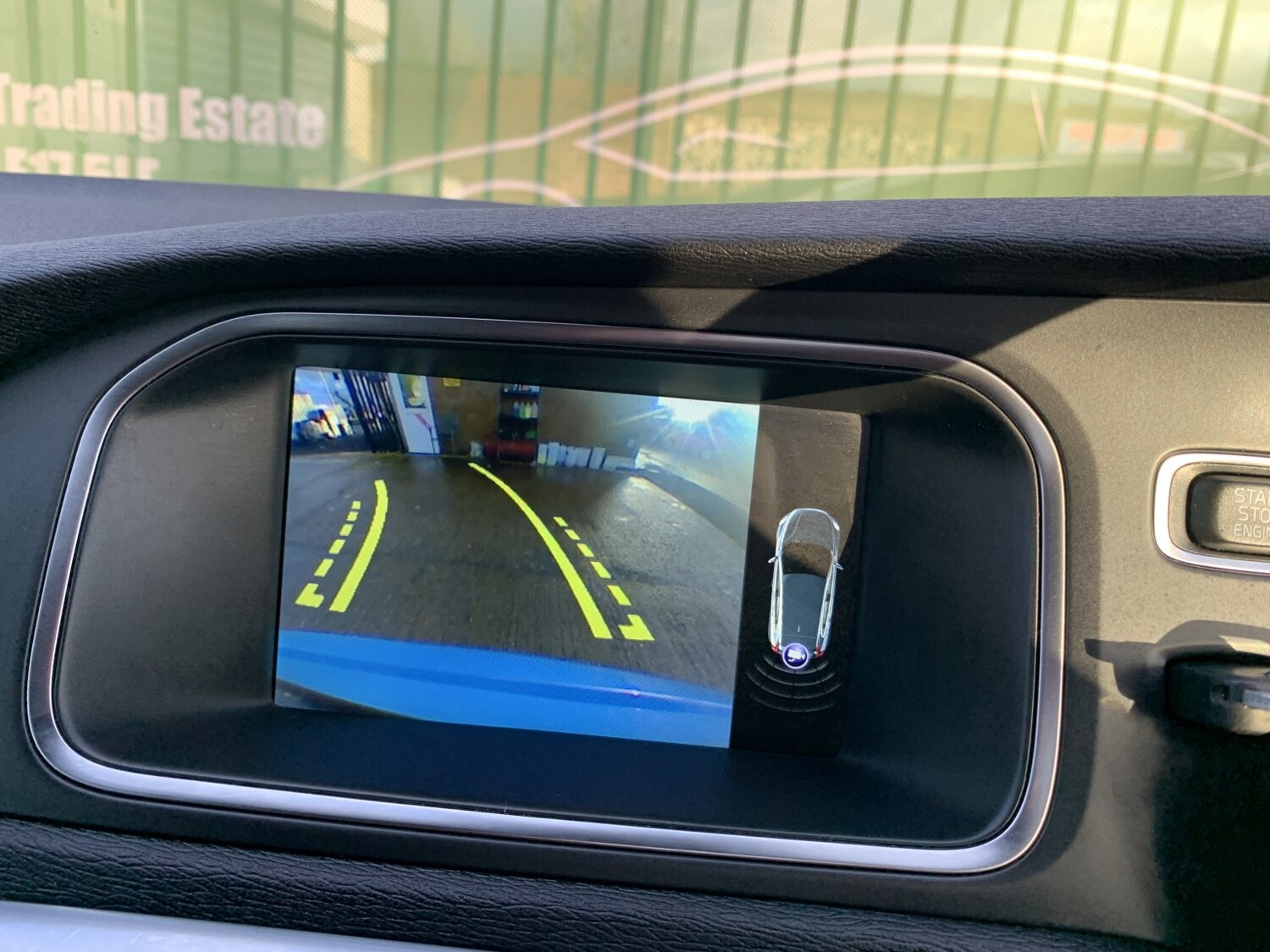 Used Volvo V40 2014 for sale - 77572853: Photo 57