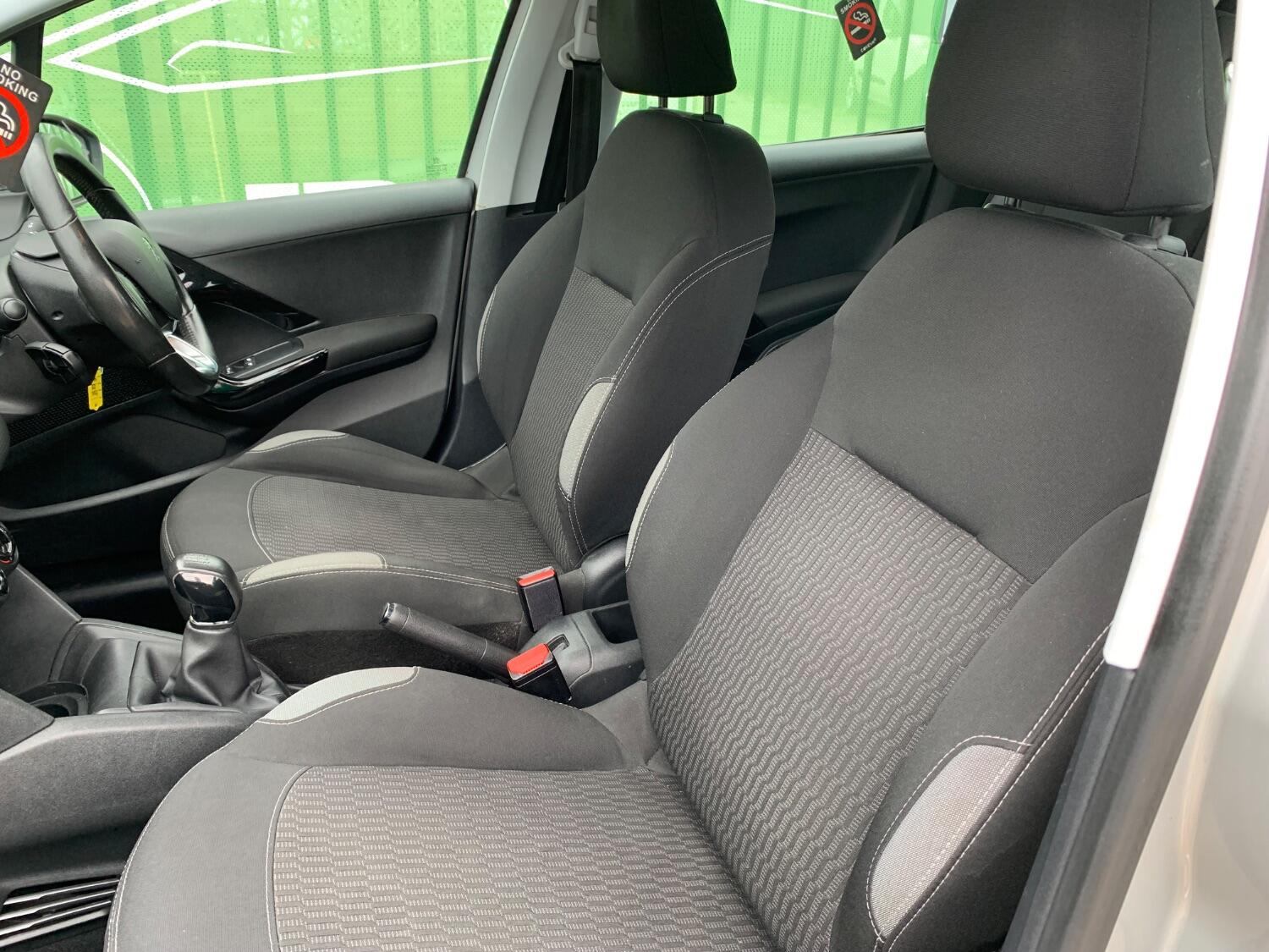 Used Peugeot 208 2016 for sale - 76436404: Photo 16