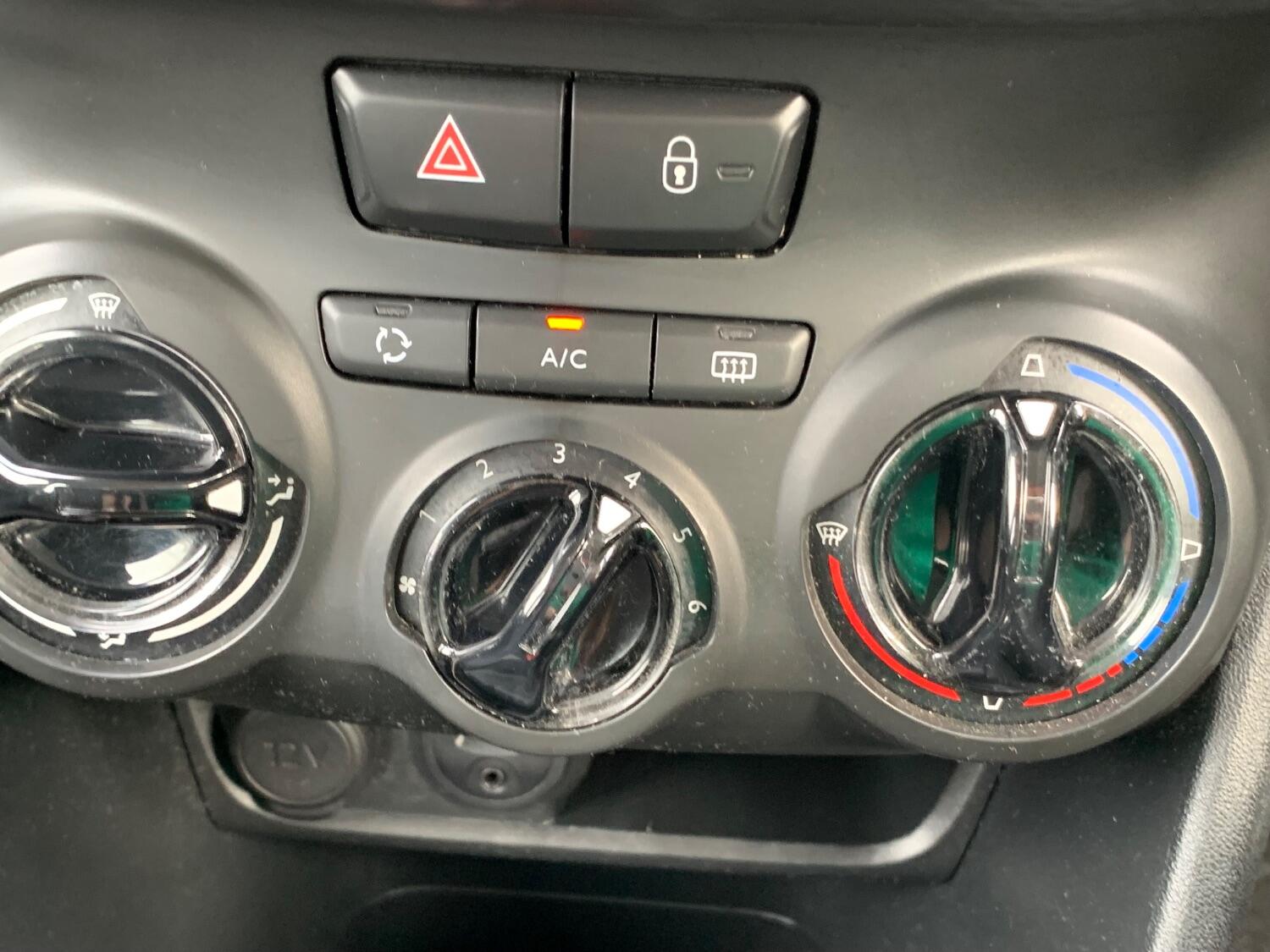 Used Peugeot 208 2016 for sale - 76436404: Photo 26