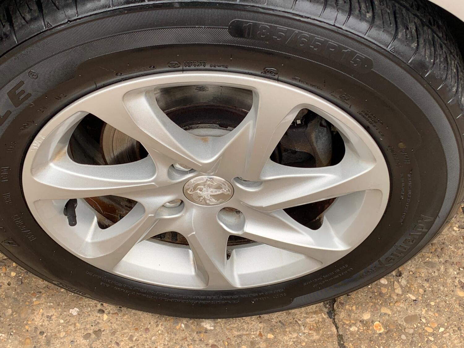 Used Peugeot 208 2016 for sale - 76436404: Photo 9