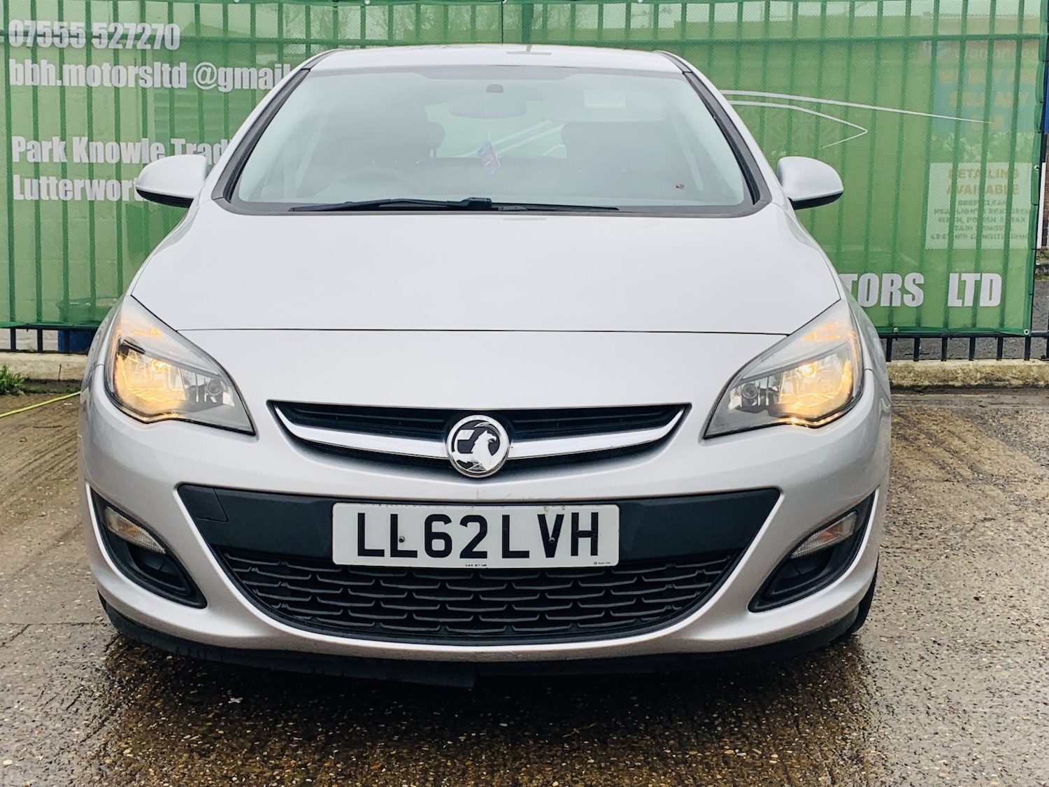Used Vauxhall Astra 2012 for sale - 76751751: Photo 2