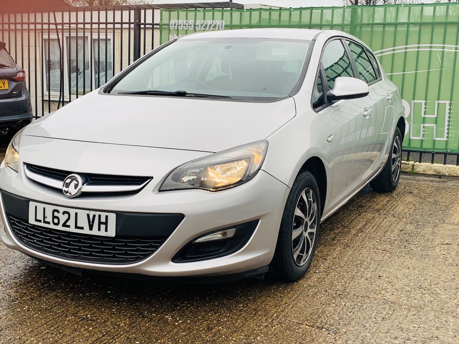 Used Vauxhall Astra 2012 for sale - 76751751: Photo 3
