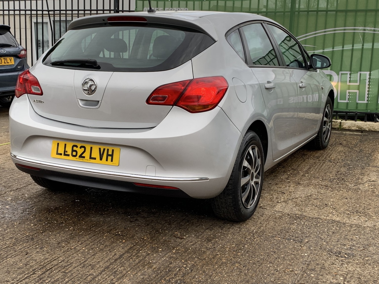 Used Vauxhall Astra 2012 for sale - 76751751: Photo 6