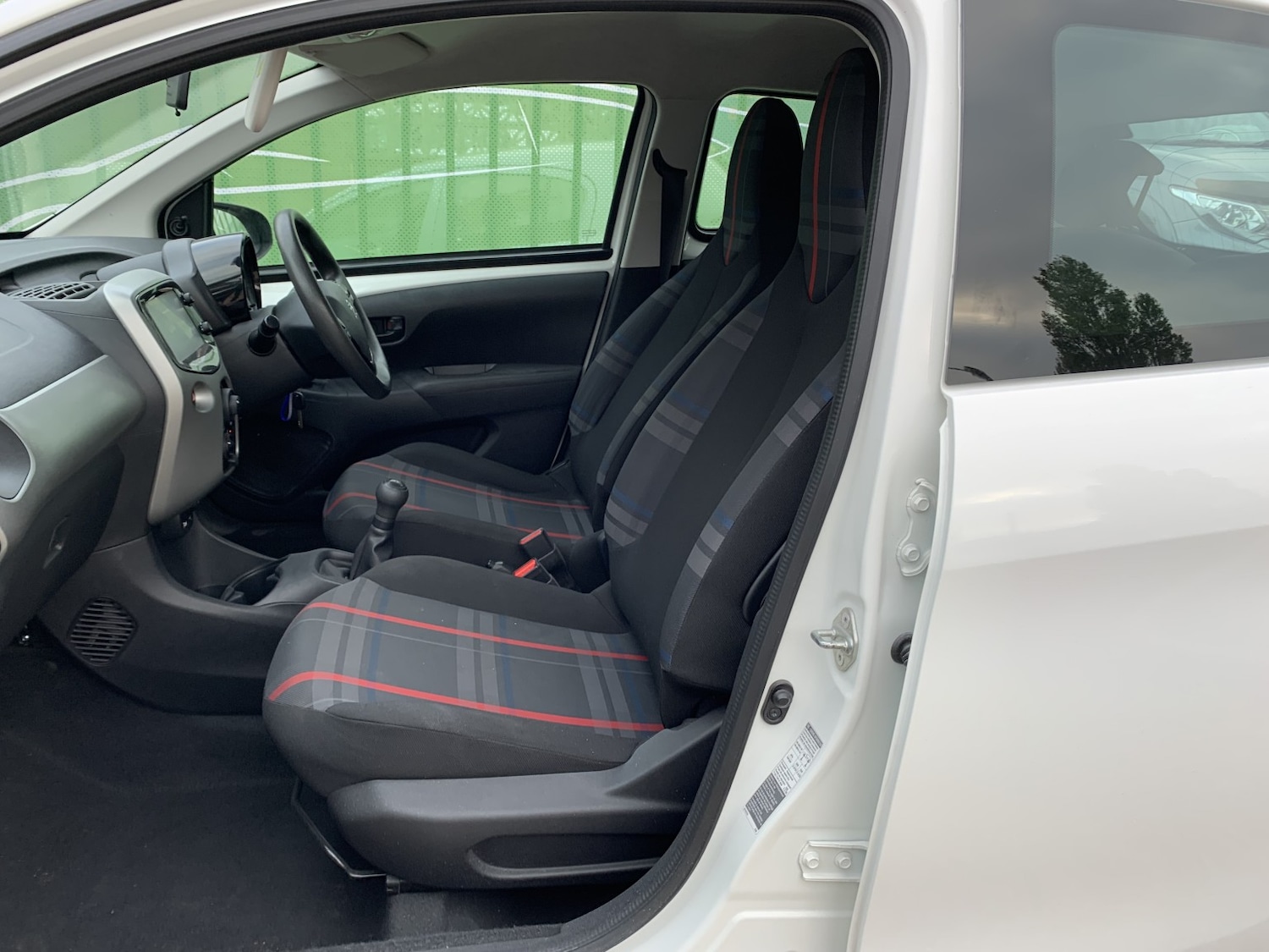 Used Peugeot 108 2015 for sale - 76911171: Photo 11