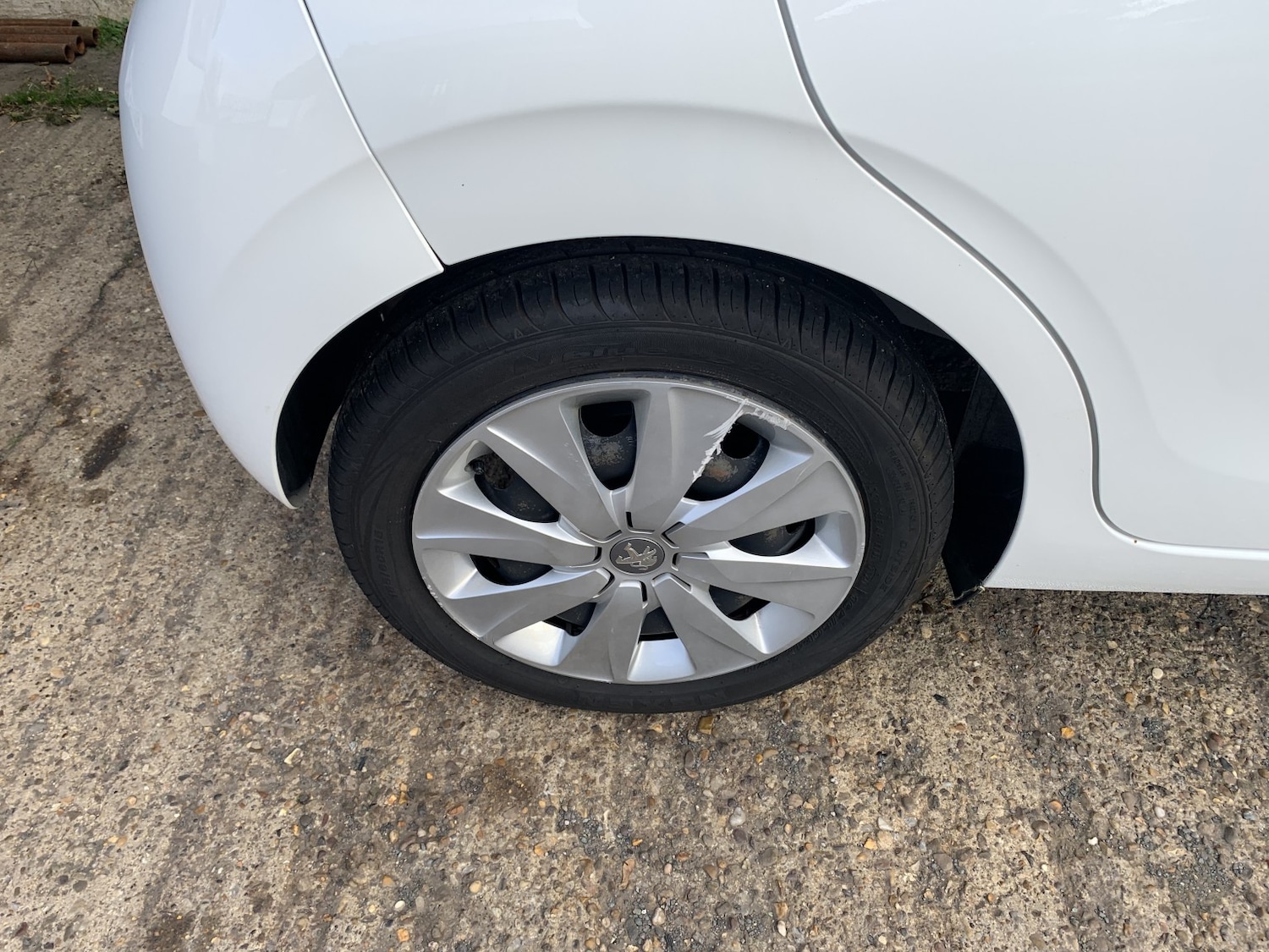 Used Peugeot 108 2015 for sale - 76911171: Photo 30