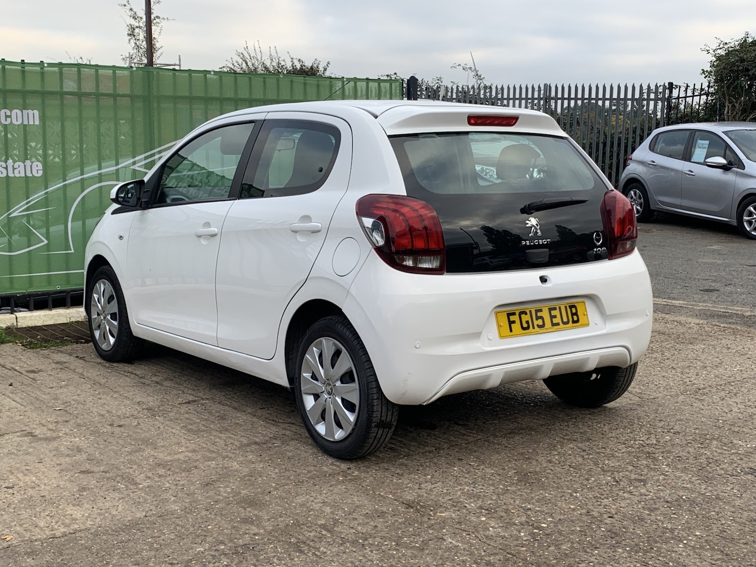 Used Peugeot 108 2015 for sale - 76911171: Photo 4