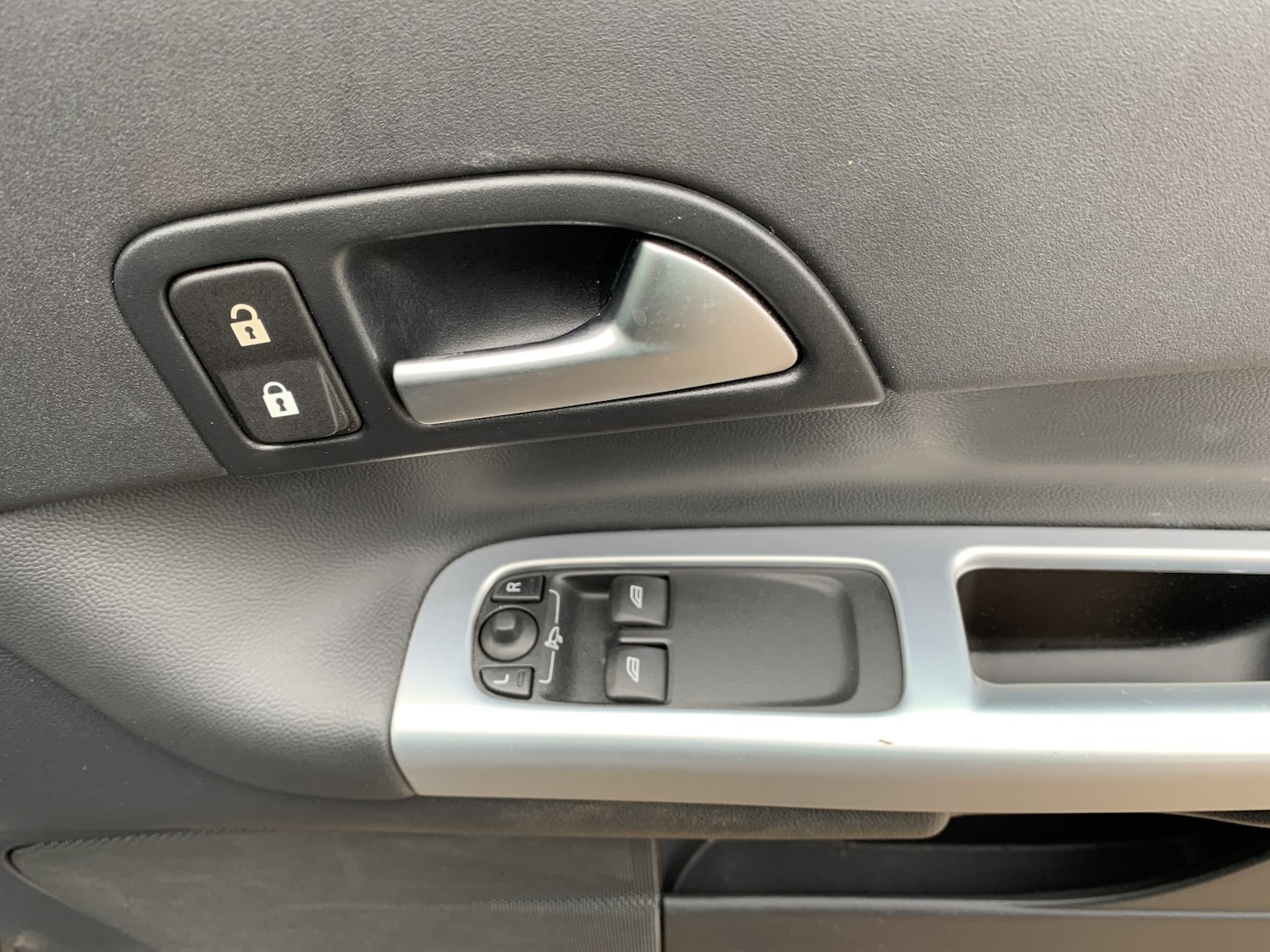 Used Volvo C30 2012 for sale - 77796908: Photo 13