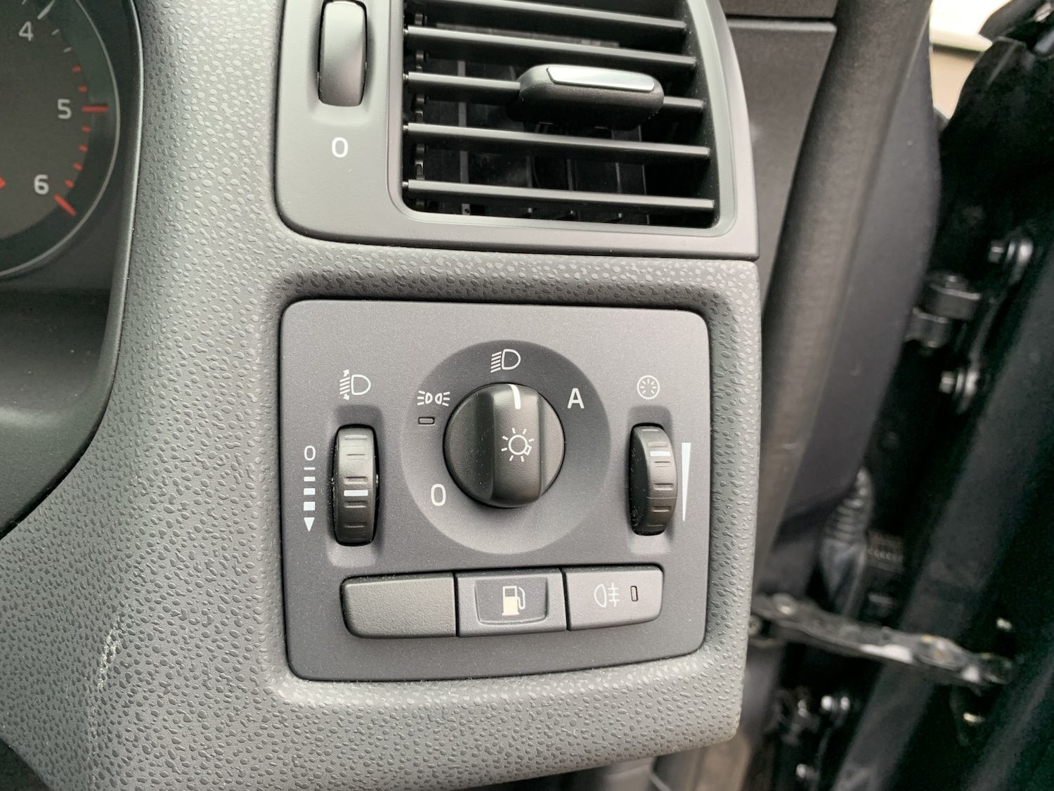 Used Volvo C30 2012 for sale - 77796908: Photo 17