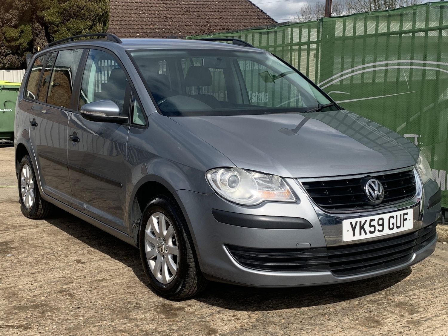 Used Volkswagen Touran 2009 for sale - 78135004: Photo 1