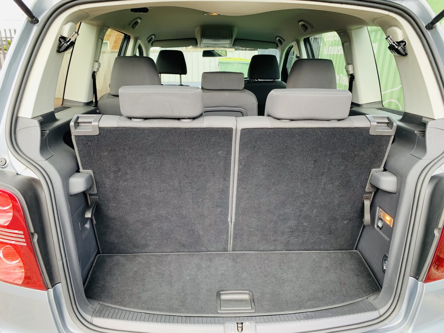 Used Volkswagen Touran 2009 for sale - 78135004: Photo 18