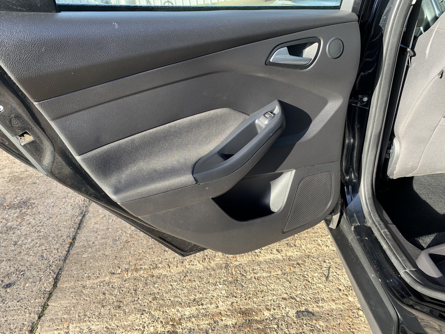 Used Ford Focus 2014 for sale - 77881136: Photo 15