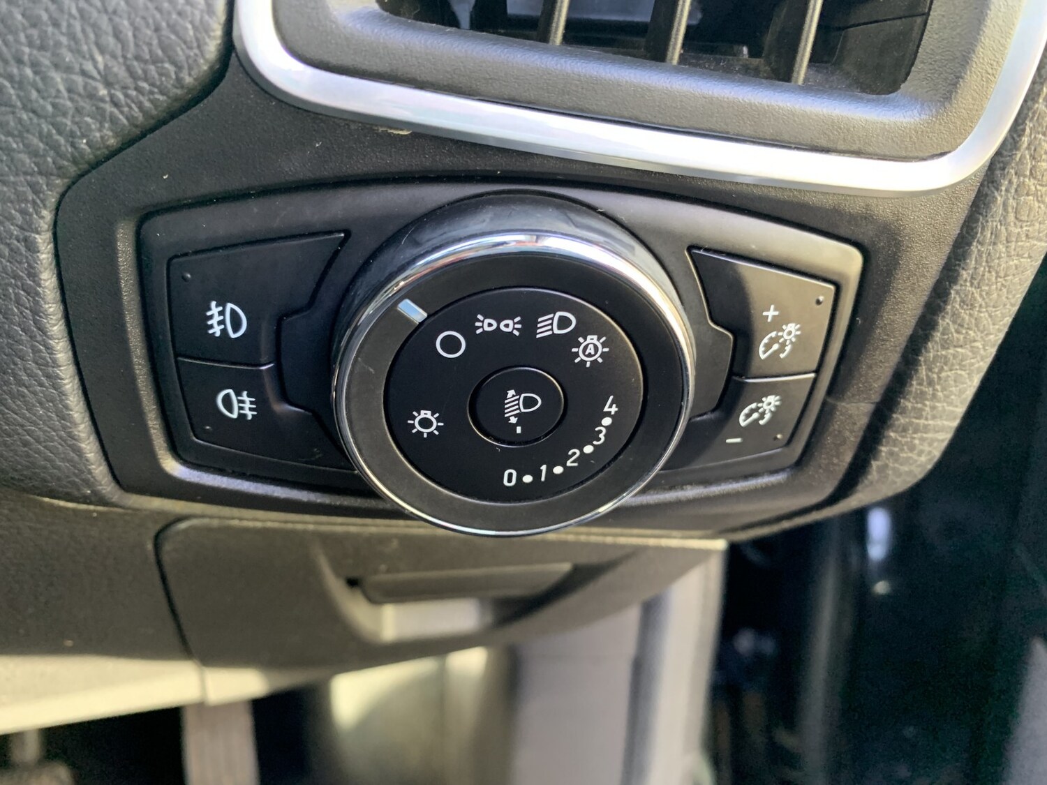 Used Ford Focus 2014 for sale - 77881136: Photo 18