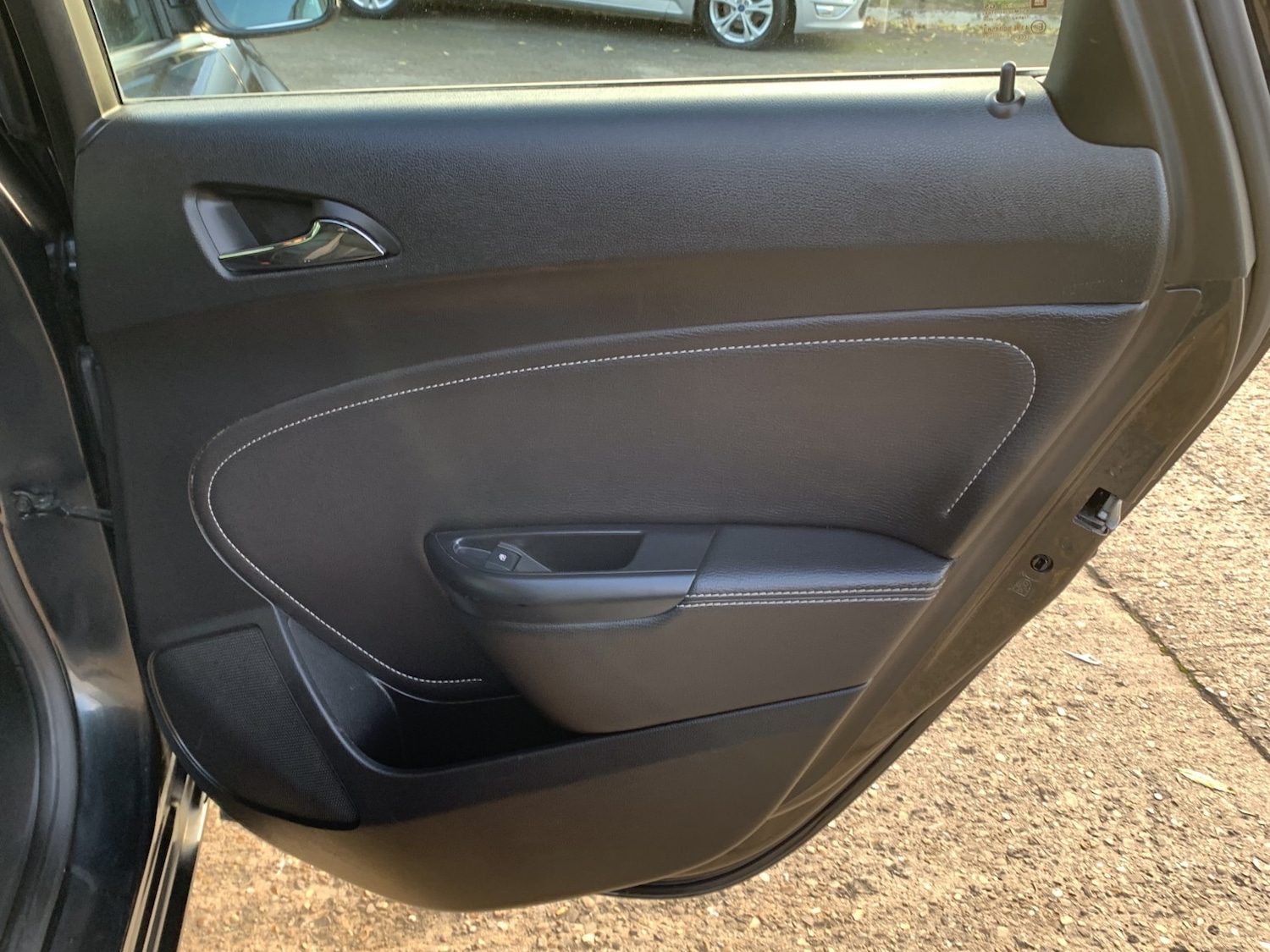 Used Vauxhall Astra 2013 for sale - 76396984: Photo 9