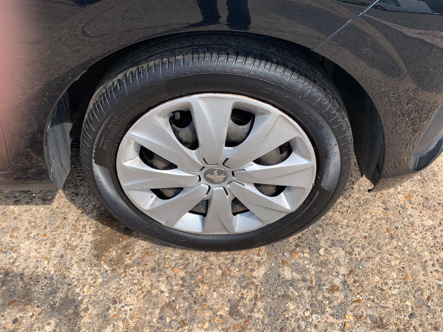 Used Peugeot 108 2015 for sale - 76793608: Photo 14