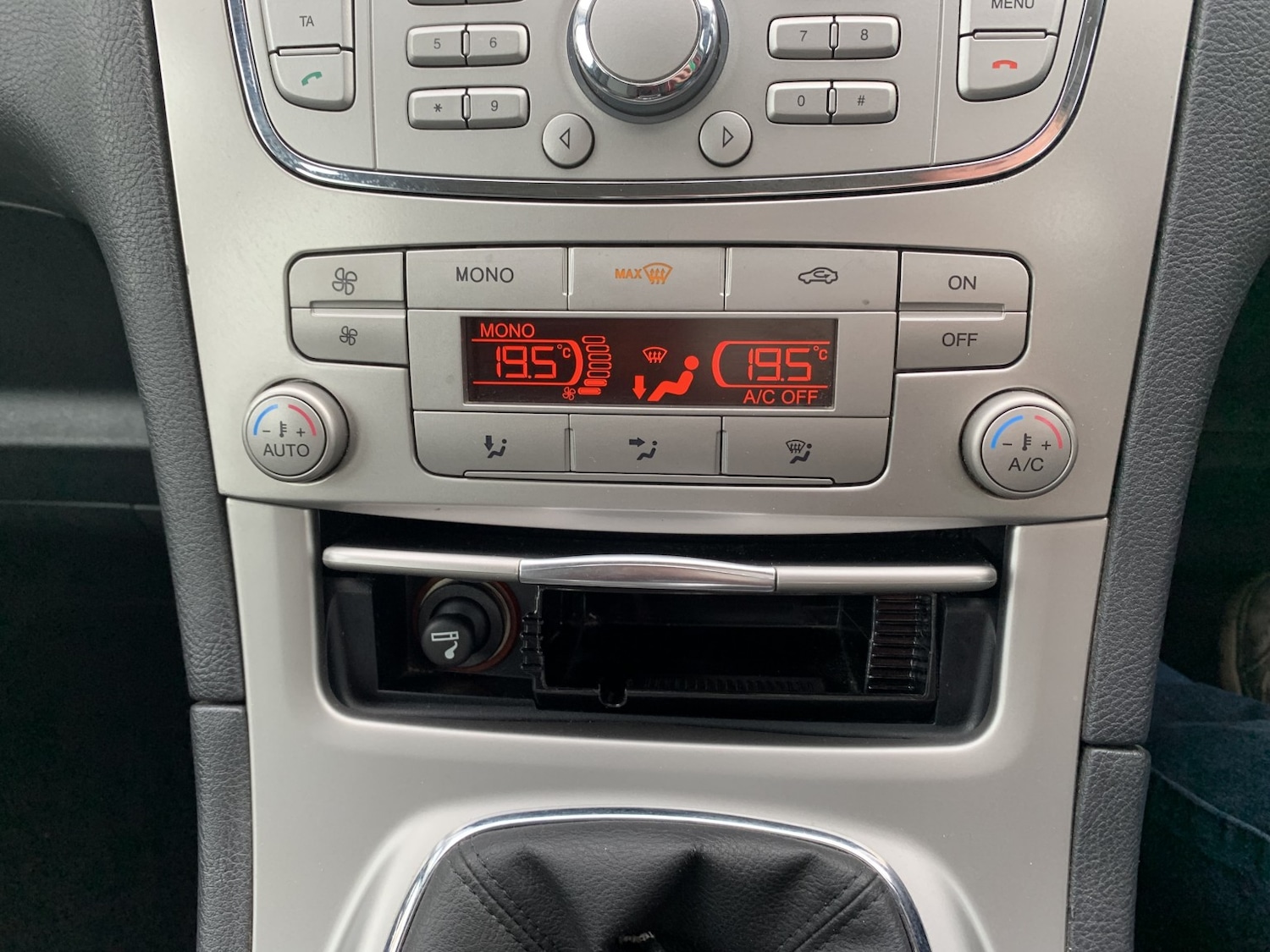 Used Ford S-Max 2010 for sale - 77420321: Photo 21