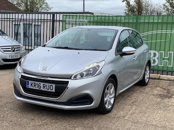 Used Peugeot 208 2016 for sale - 76252473: Photo