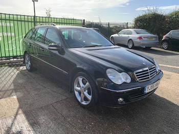 Used Mercedes-Benz C-Class 2005 for sale - 76252466: Photo