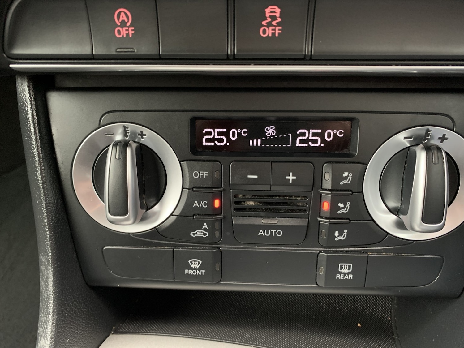 Used Audi Q3 2013 for sale - 76758822: Photo 27