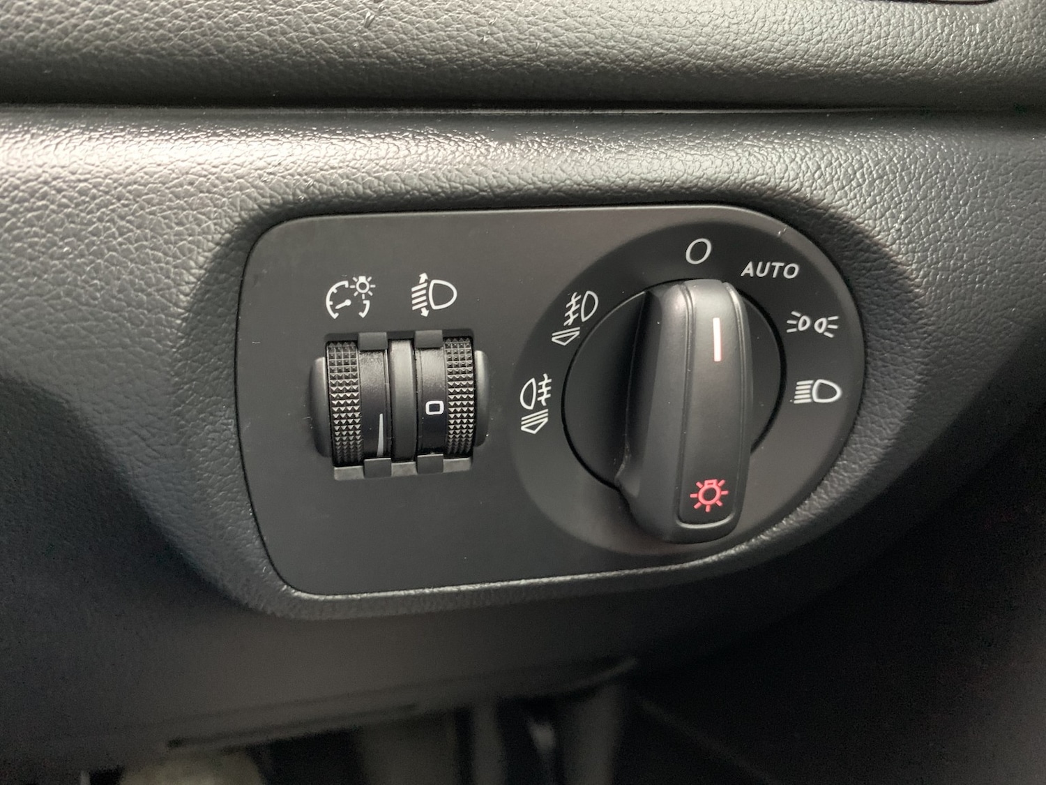 Used Audi Q3 2013 for sale - 76758822: Photo 32