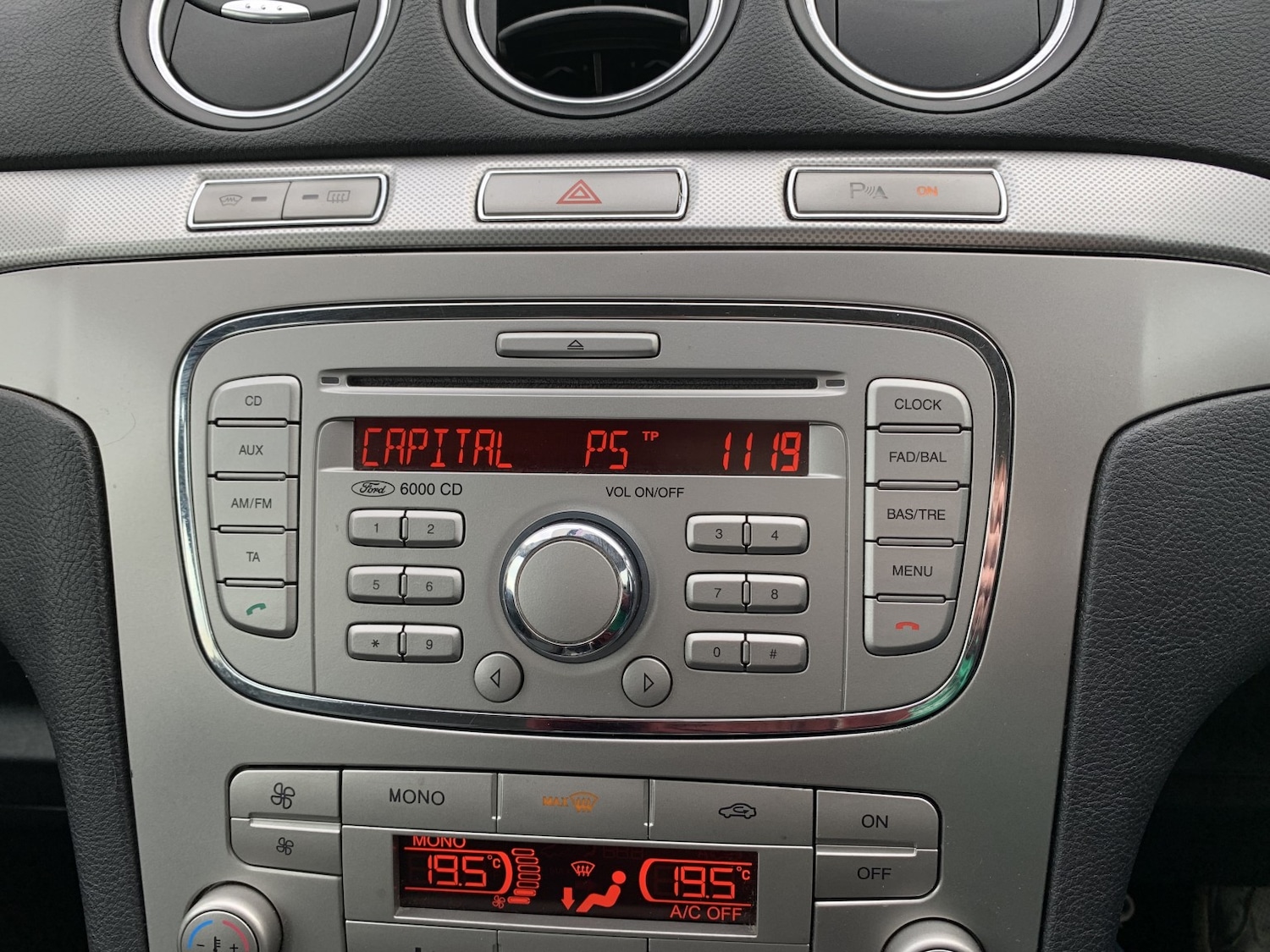 Used Ford S-Max 2010 for sale - 76751749: Photo 20