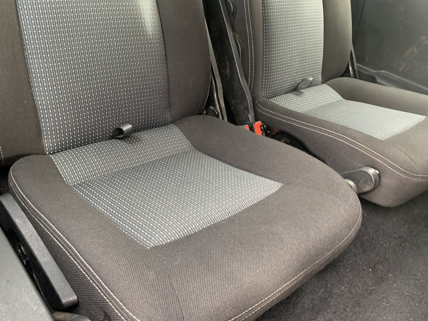 Used Ford S-Max 2010 for sale - 76751749: Photo 9