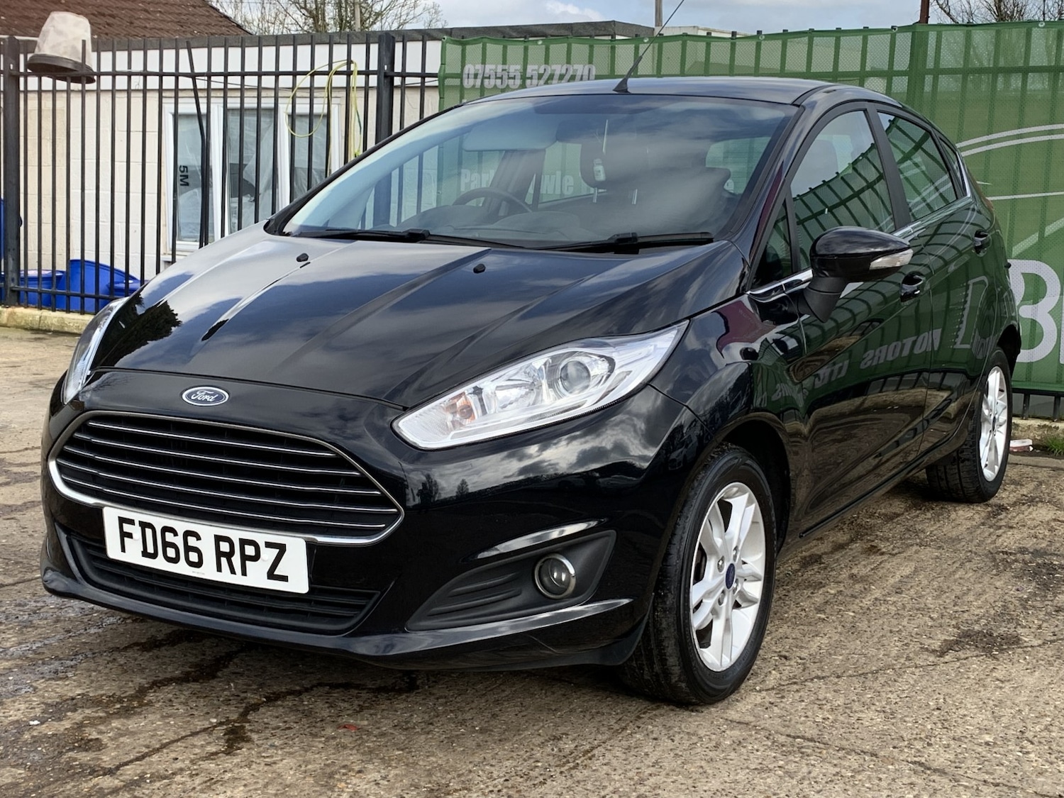 Used Ford Fiesta 2016 for sale - 77668594: Photo 3