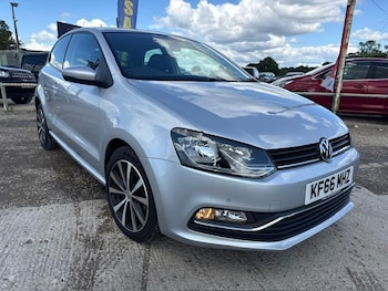 Used Volkswagen Polo 2016 for sale - 78846374: Photo