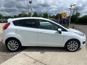 Used Ford Fiesta 2015 for sale - 78579679: Photo