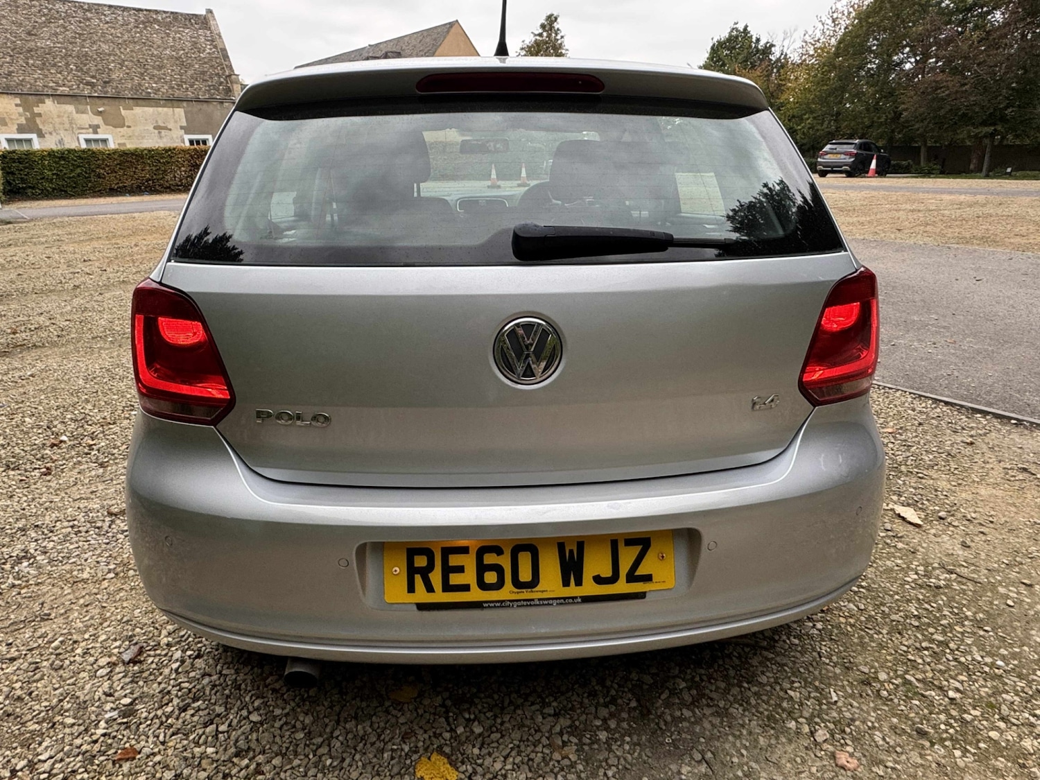 Used Volkswagen Polo 2010 for sale - 76411817: Photo 3