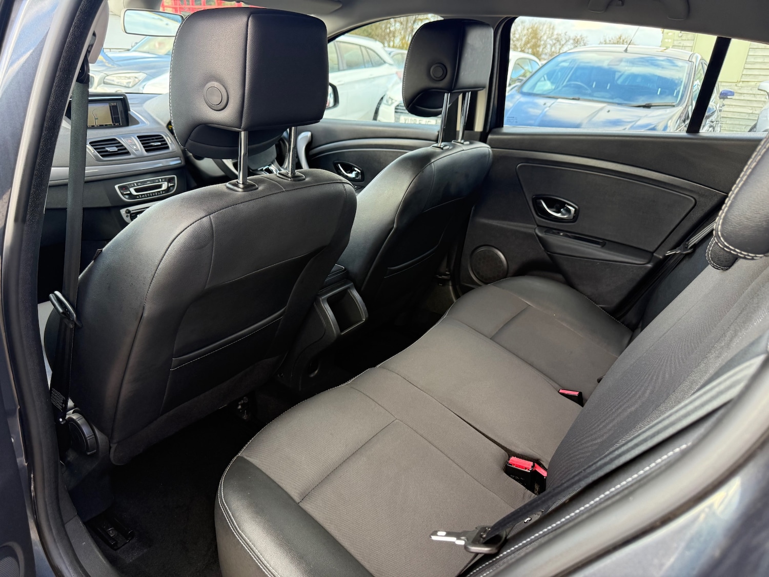 Used Renault Megane 2015 for sale - 76547457: Photo 14