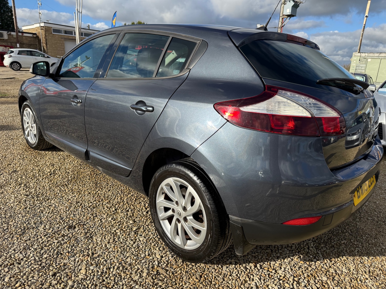 Used Renault Megane 2015 for sale - 76547457: Photo 2