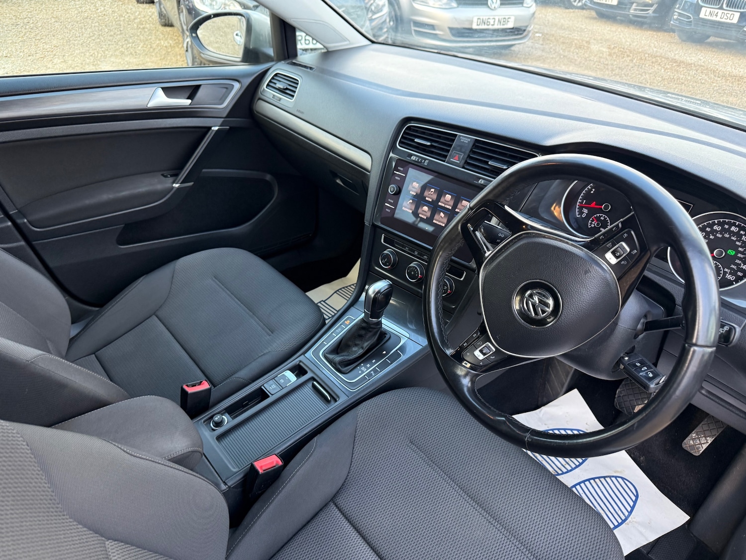 Used Volkswagen Golf 2017 for sale - 77228530: Photo 9
