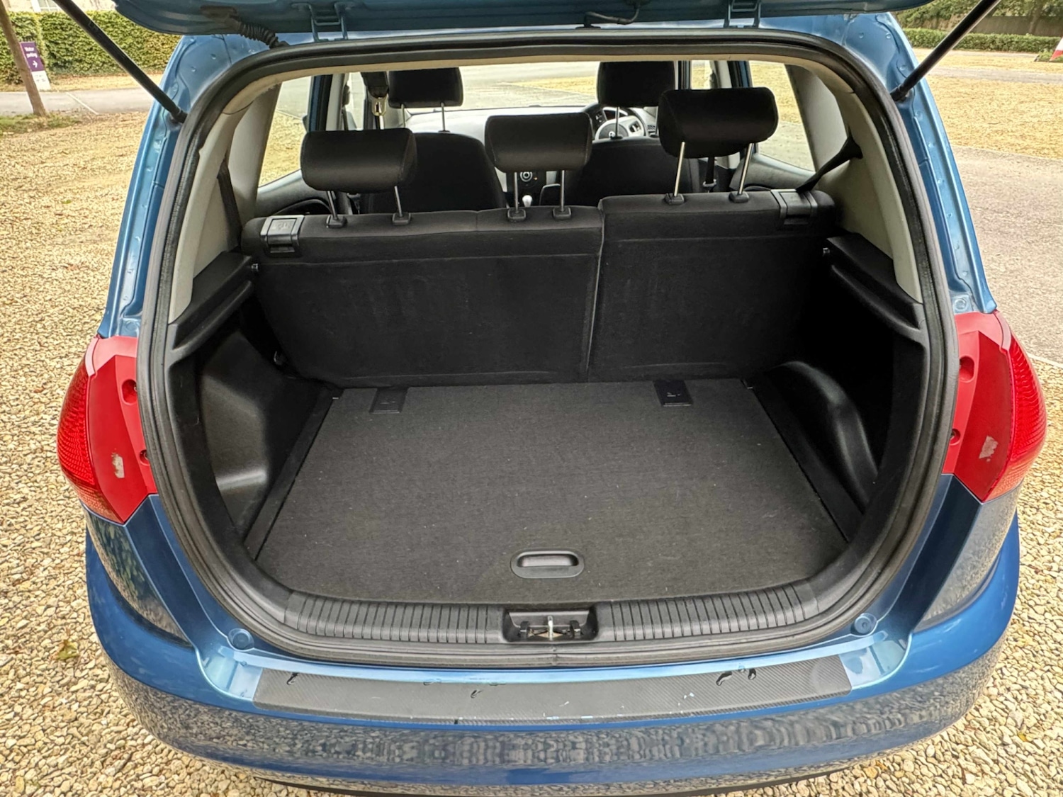 Used Kia Venga 2011 for sale - 76470884: Photo 14