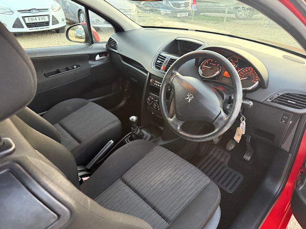 Used Peugeot 207 2010 for sale - 76304494: Photo 10