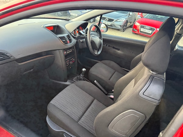 Used Peugeot 207 2010 for sale - 76304494: Photo 13