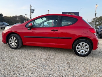 Used Peugeot 207 2010 for sale - 76304494: Photo 2