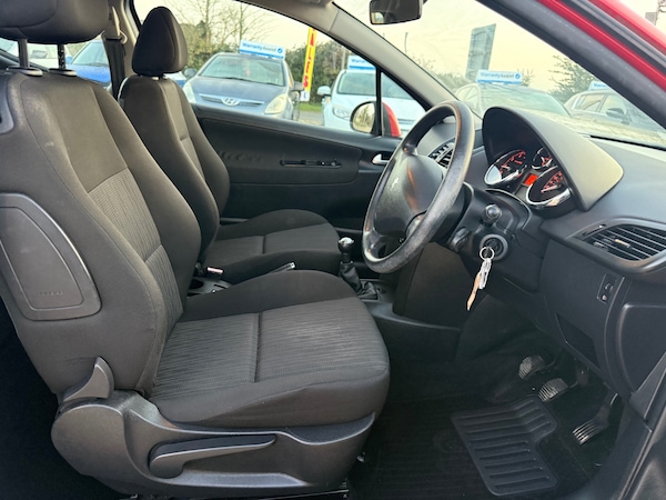 Used Peugeot 207 2010 for sale - 76304494: Photo 7