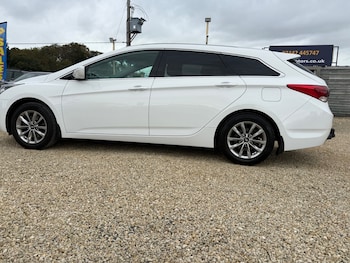 Used Hyundai i40 2017 for sale - 76171480: Photo 2