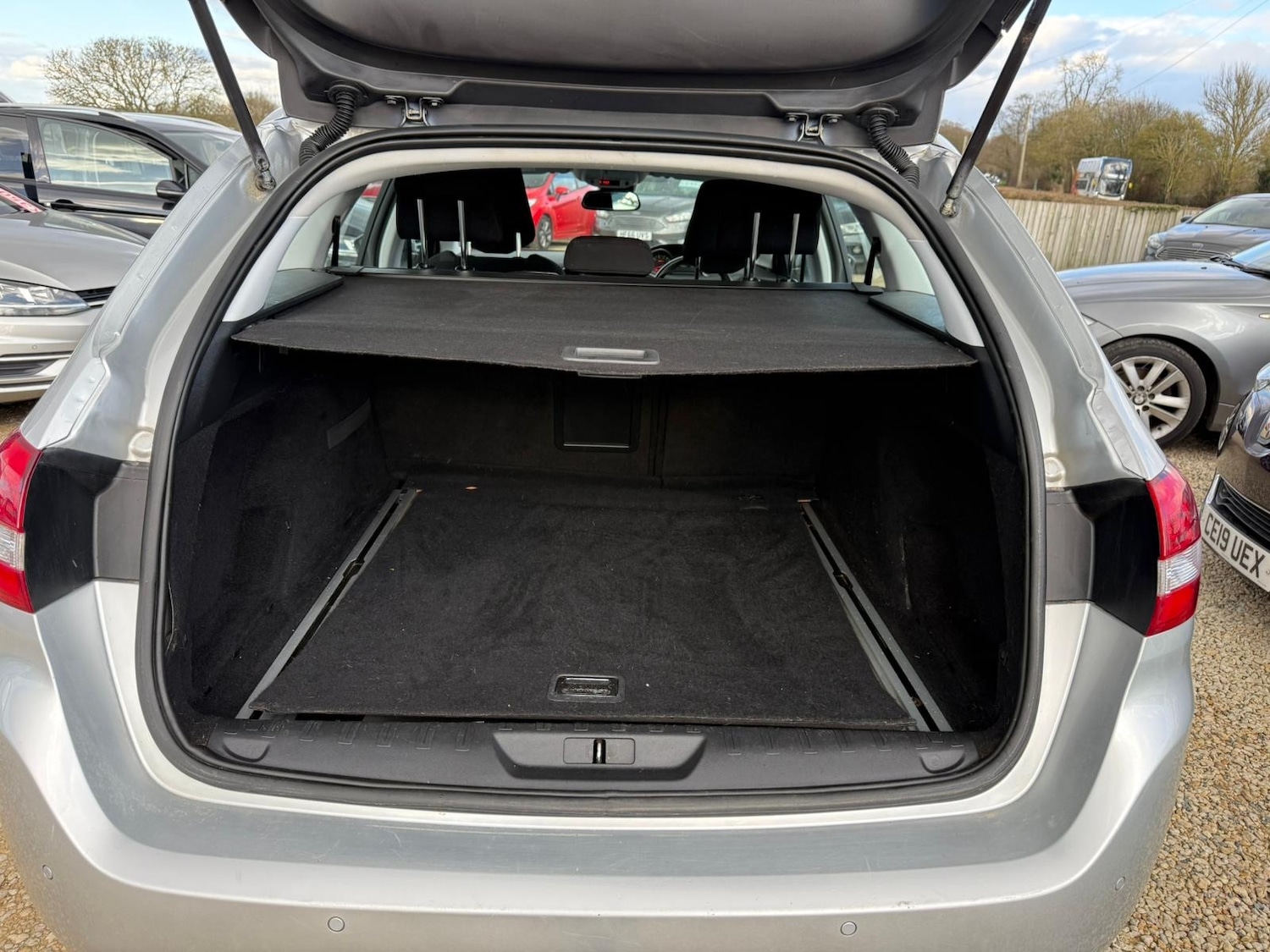 Used Peugeot 308 2015 for sale - 77707964: Photo 10