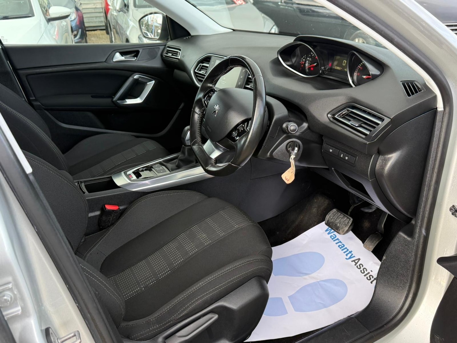 Used Peugeot 308 2015 for sale - 77707964: Photo 15